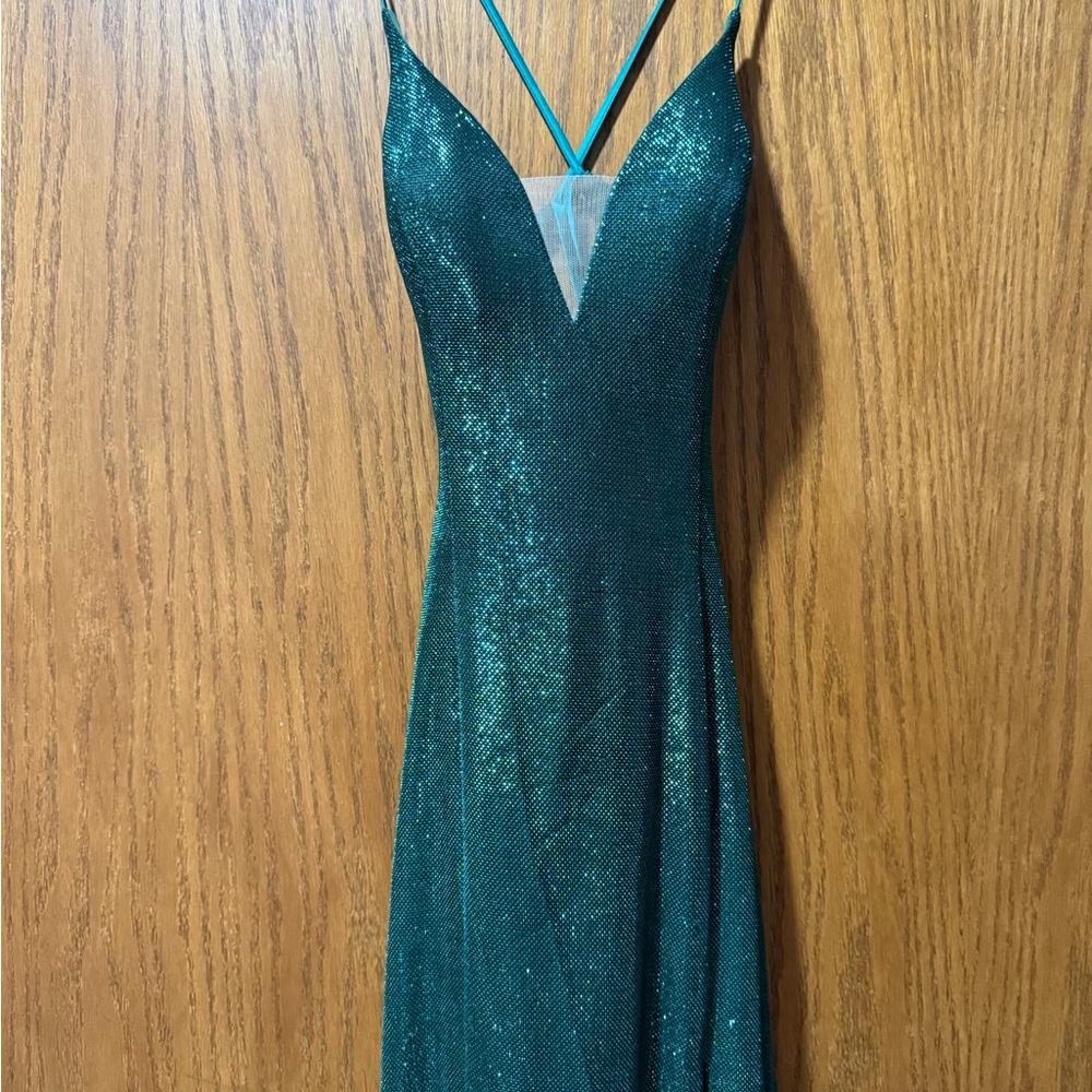 Elegant Emerald Evening Dress